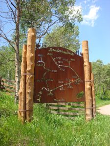 Henderson Park sign